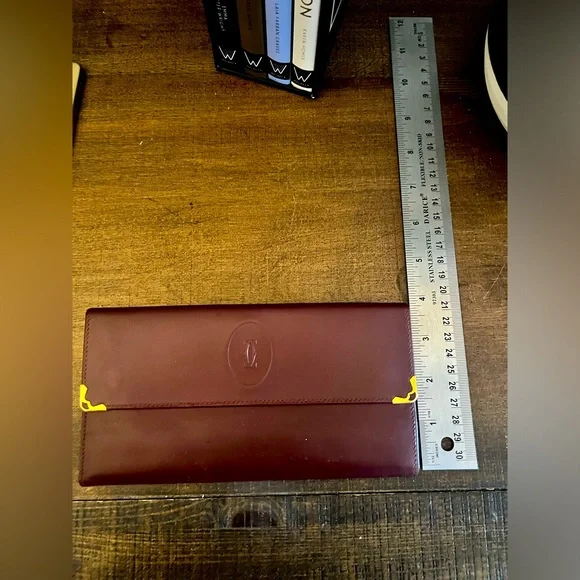 Cartier Mastline Long Kisslock Wallet in Leather (Bordeaux) - Picture 15 of 16